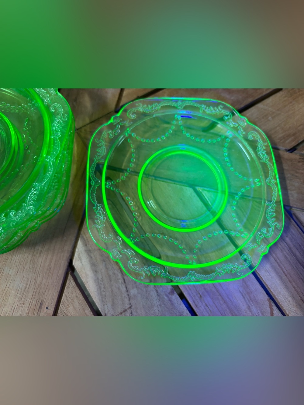 Antique 5 Uranium Glass 6” Plates Green Depression UNUSED Federal Glass Madrid